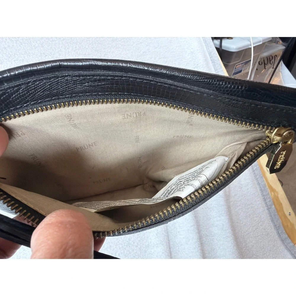 Prune Black Lizard Embossed Leather Wristlet Clutch Bag Gold Hardware Argentina